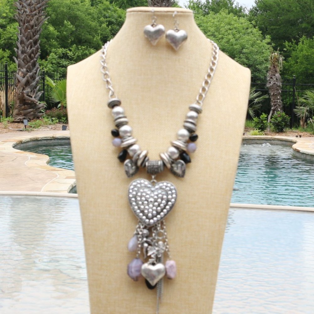 NEW! Chunky Boho Heart Bling Tassel Necklace Set